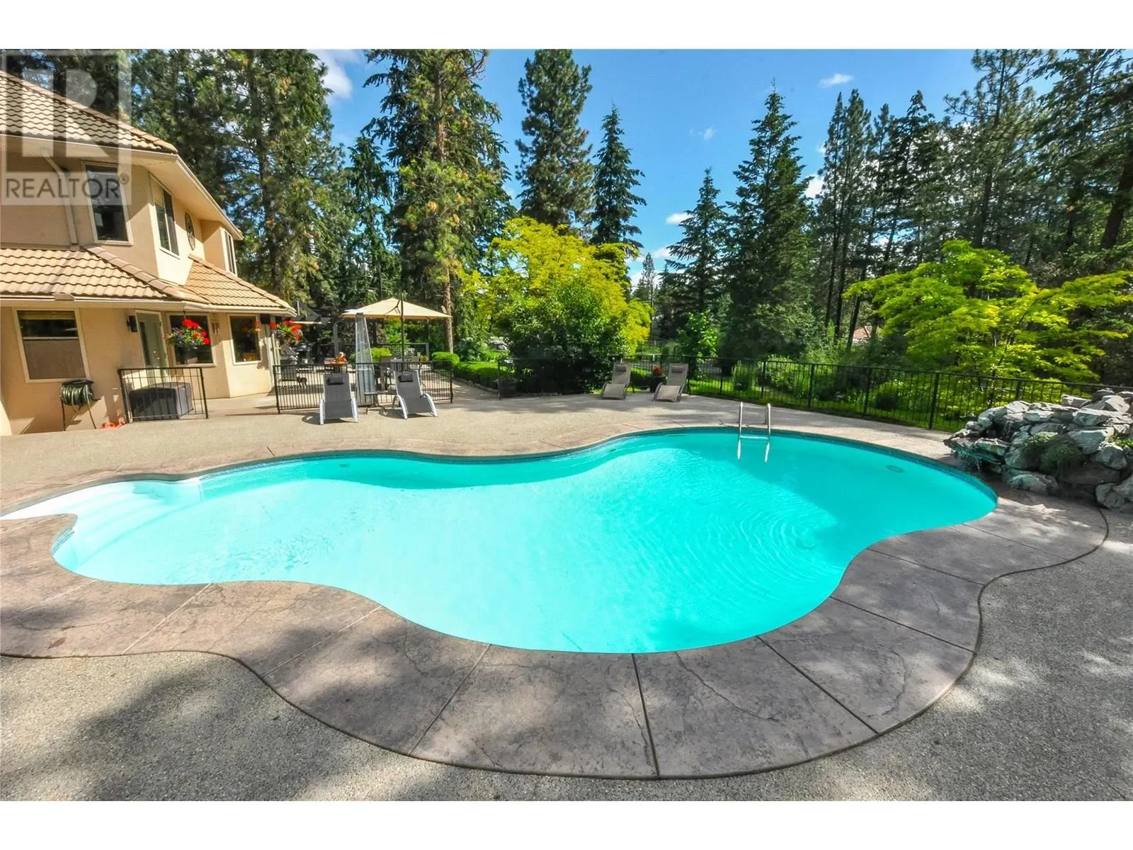 4163 Mahonia Drive S
