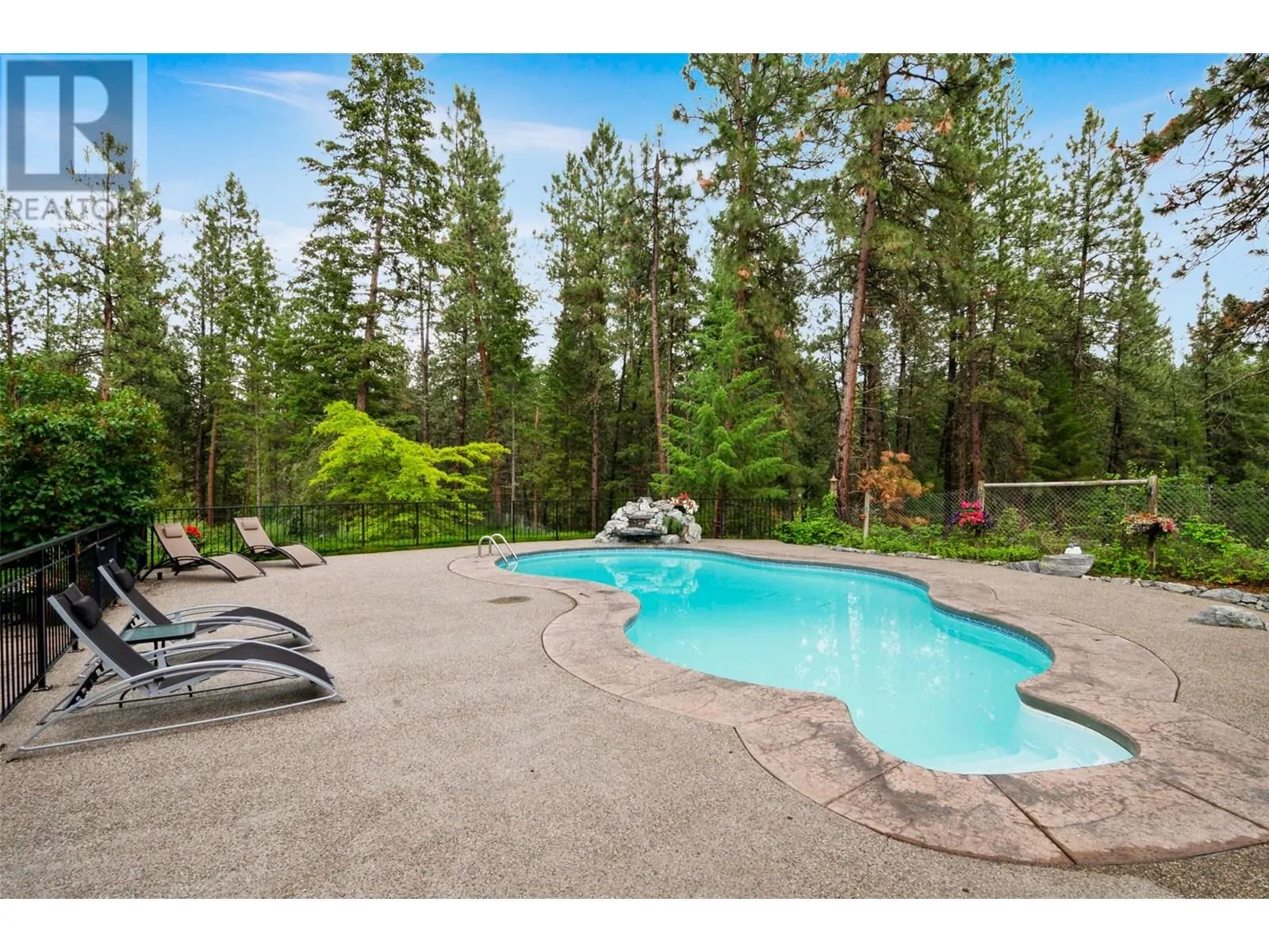 4163 Mahonia Drive S