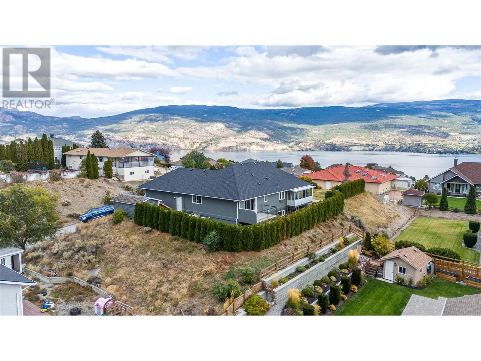 6401 Harrison Heights