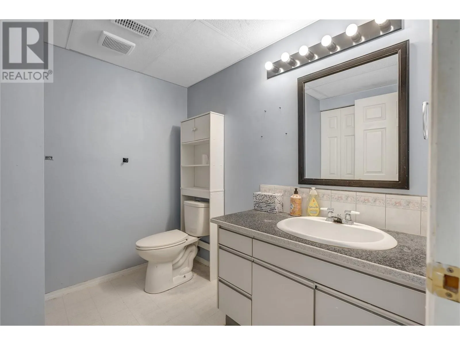 6401 Harrison Heights