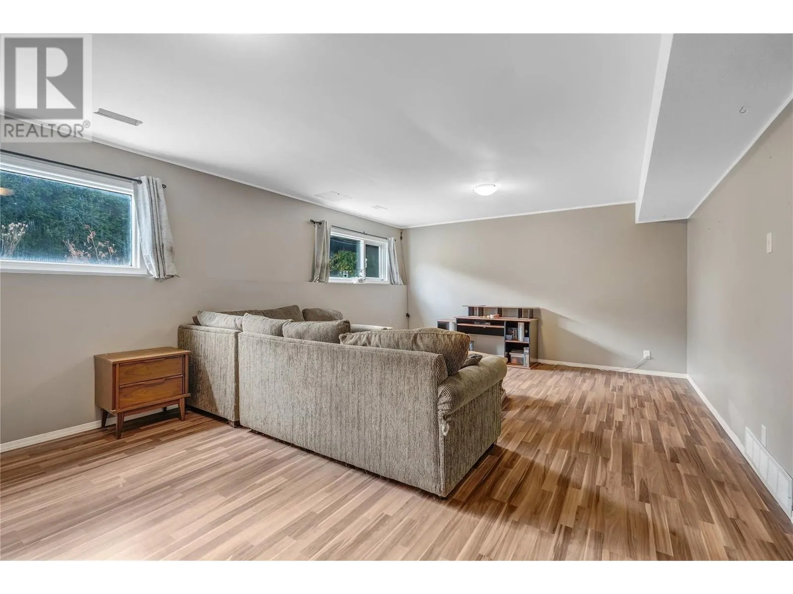 6401 Harrison Heights