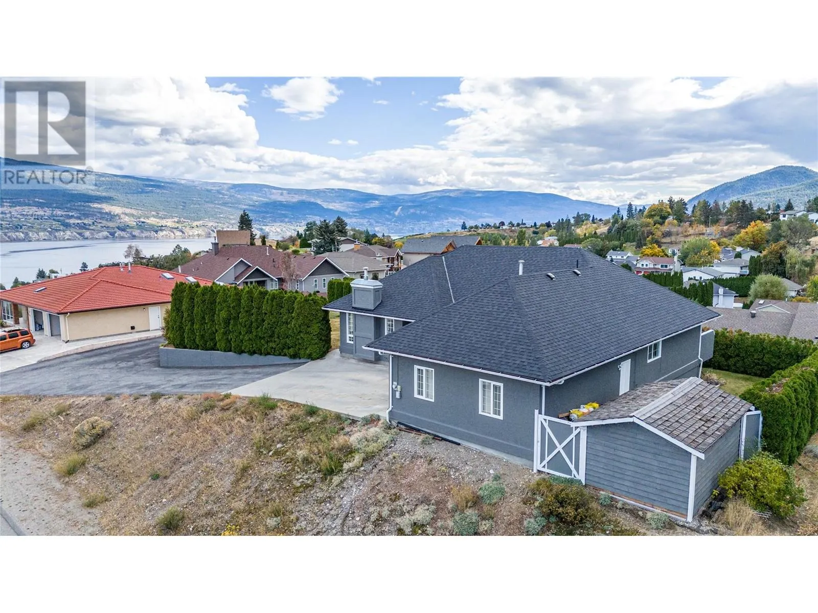 6401 Harrison Heights