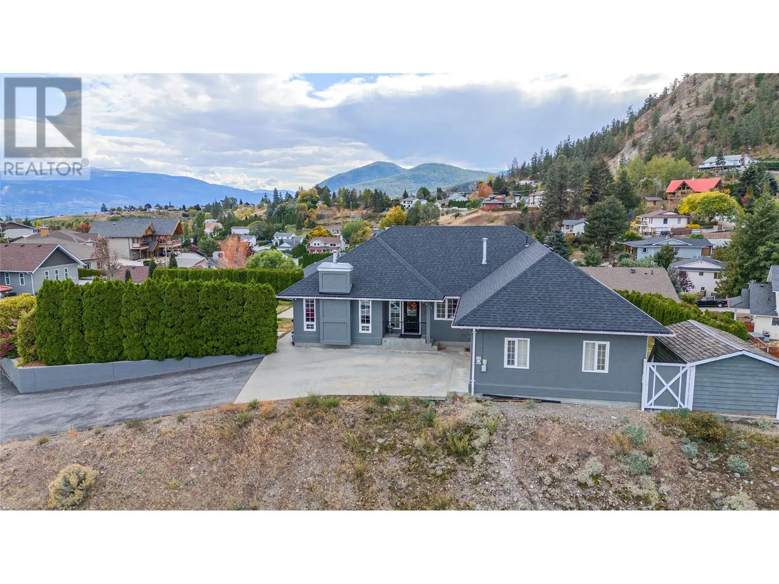6401 Harrison Heights