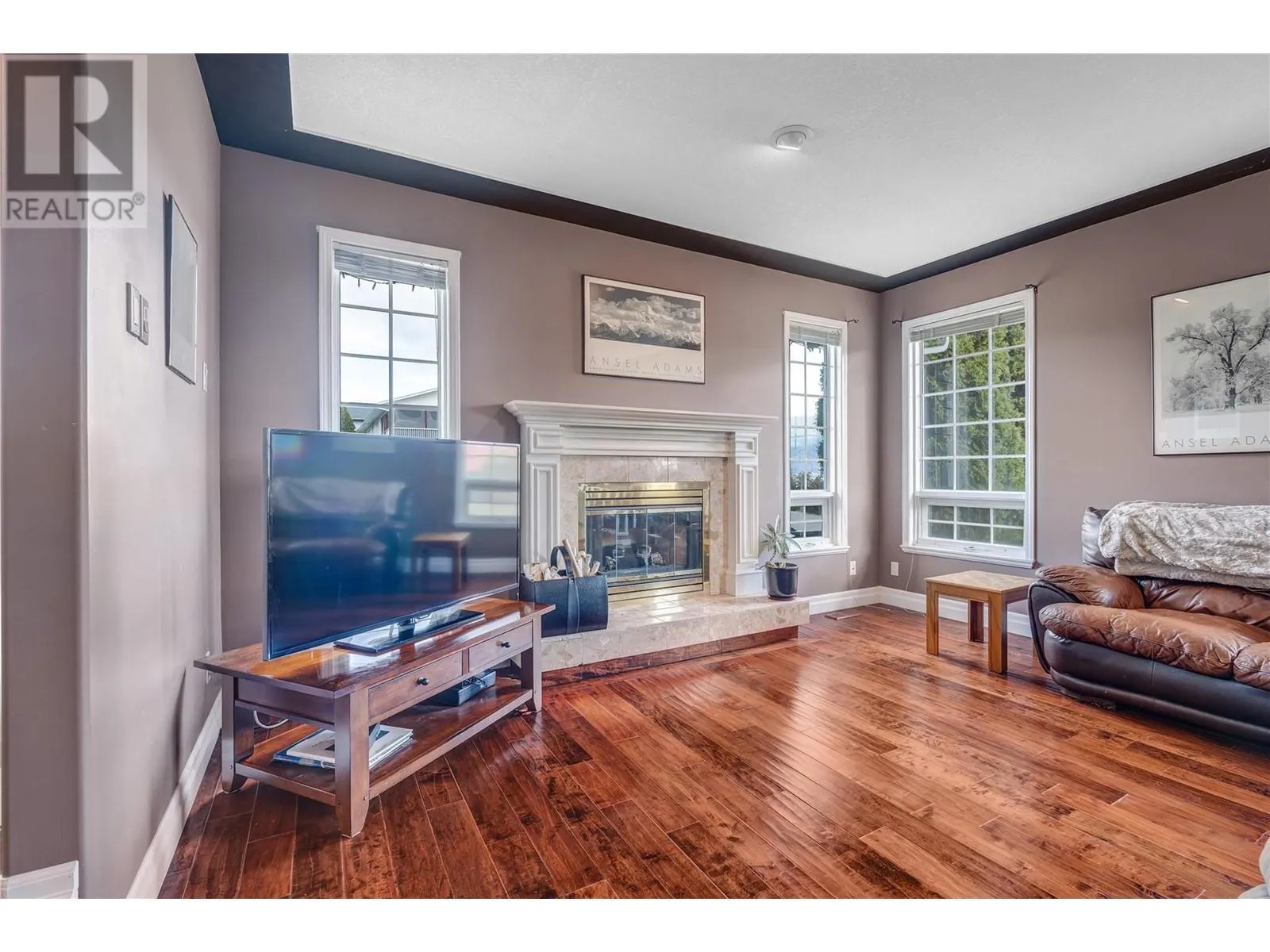 6401 Harrison Heights
