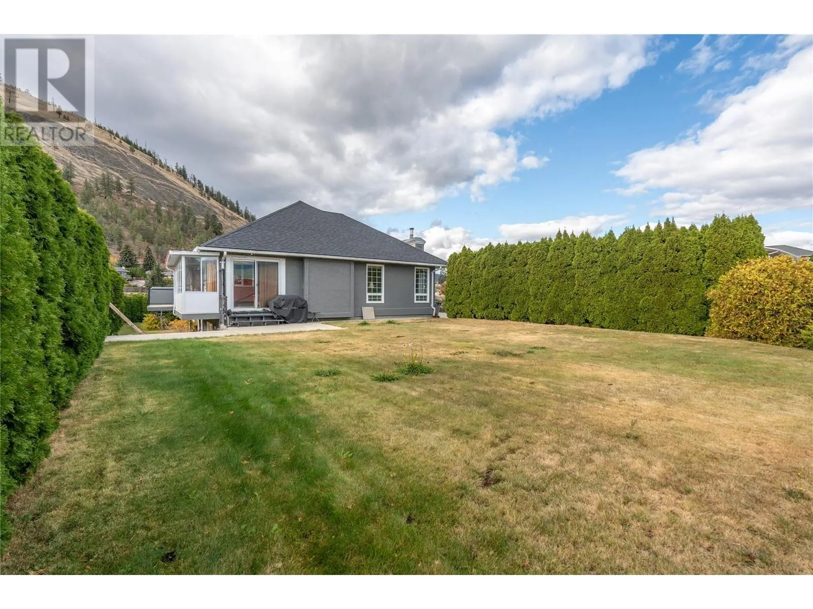 6401 Harrison Heights