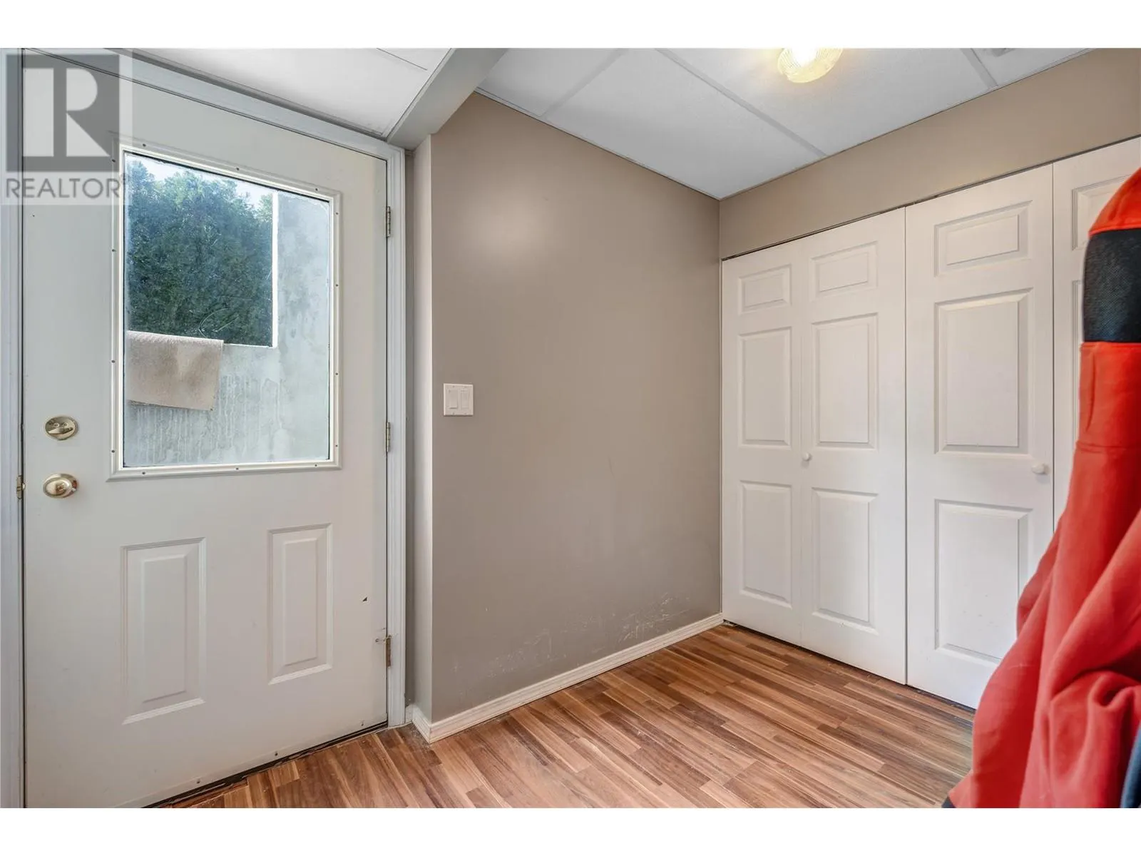 6401 Harrison Heights