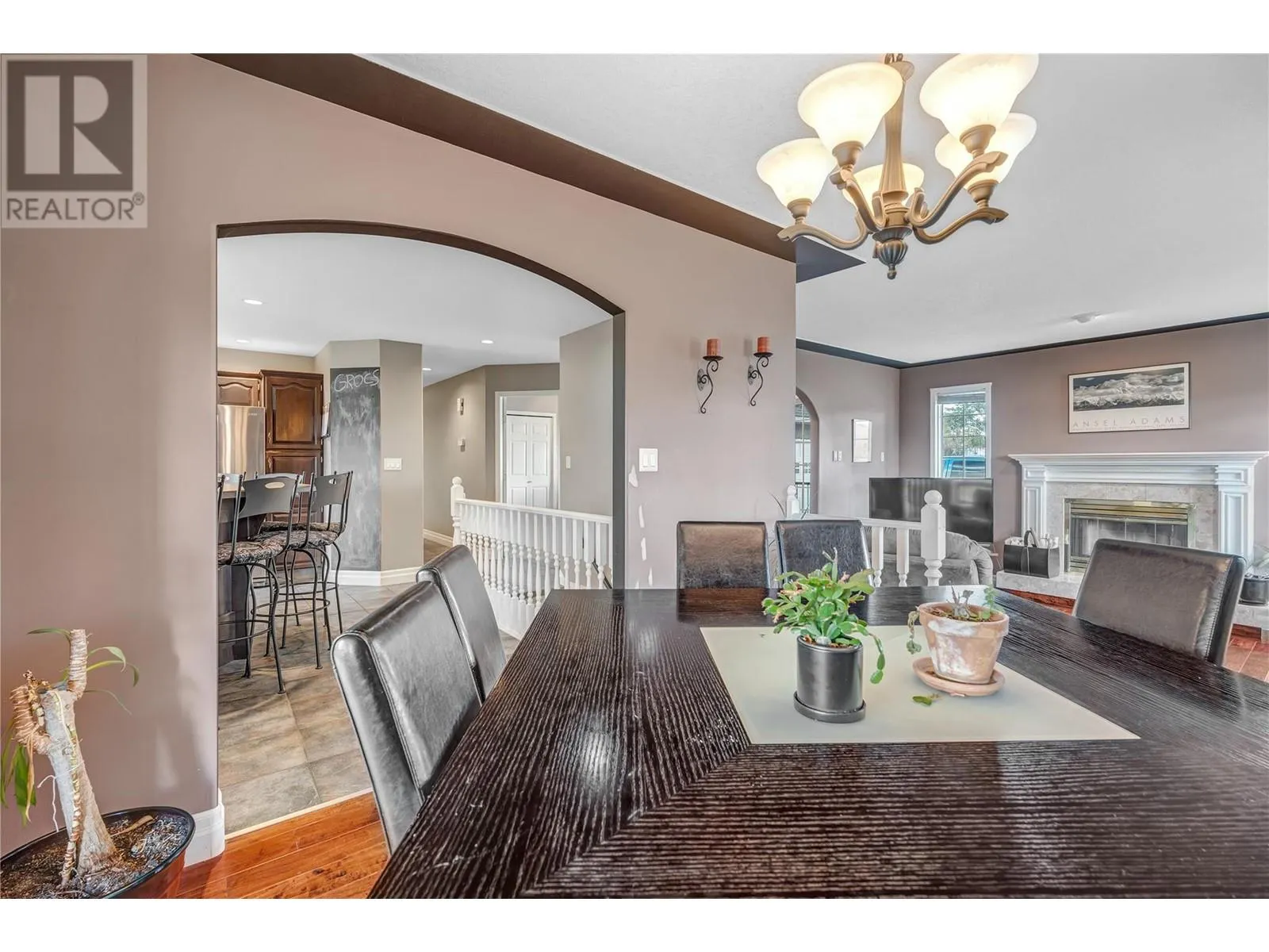 6401 Harrison Heights
