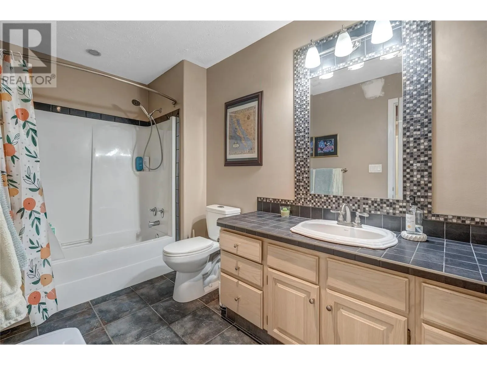 6401 Harrison Heights