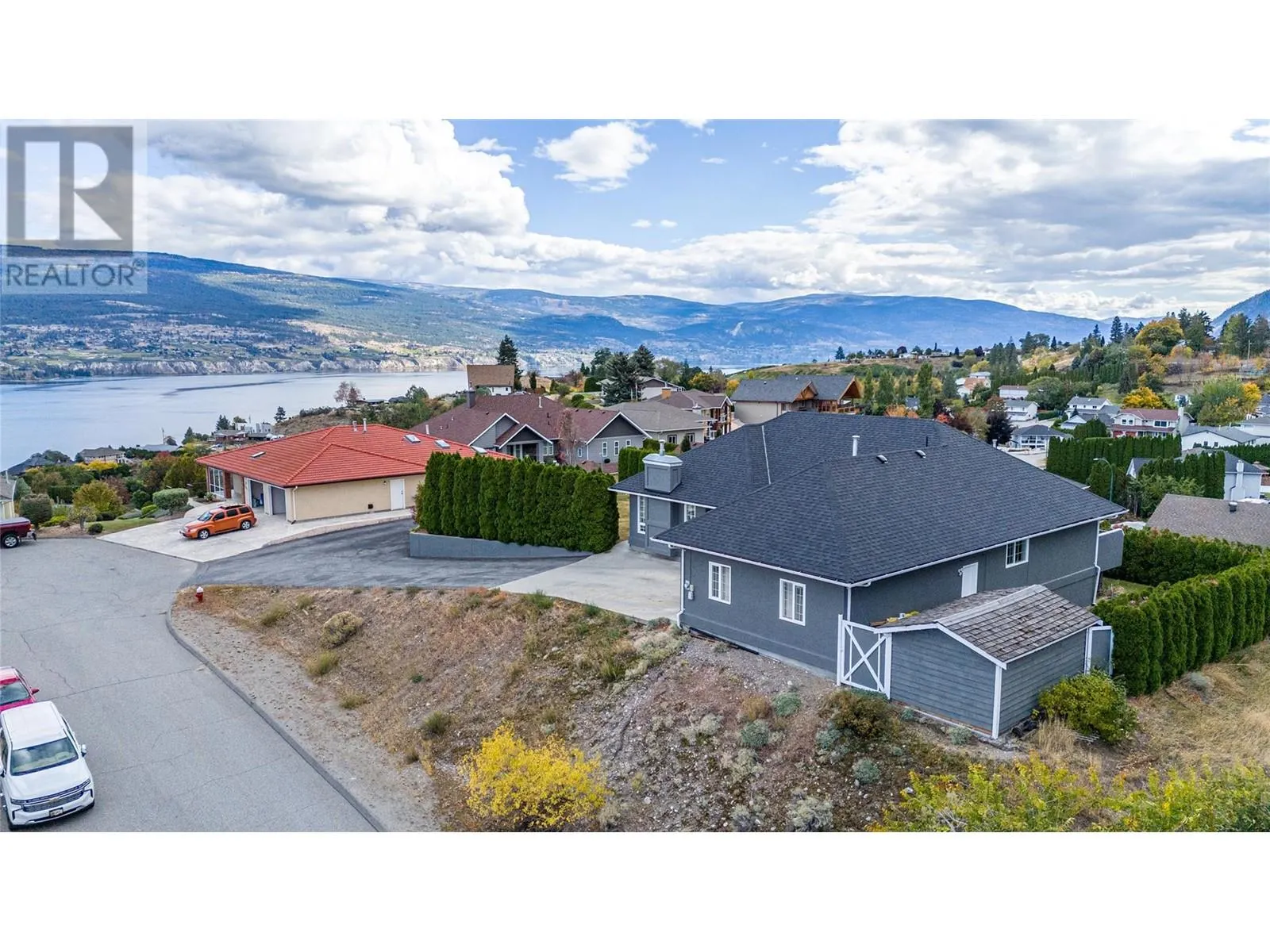 6401 Harrison Heights