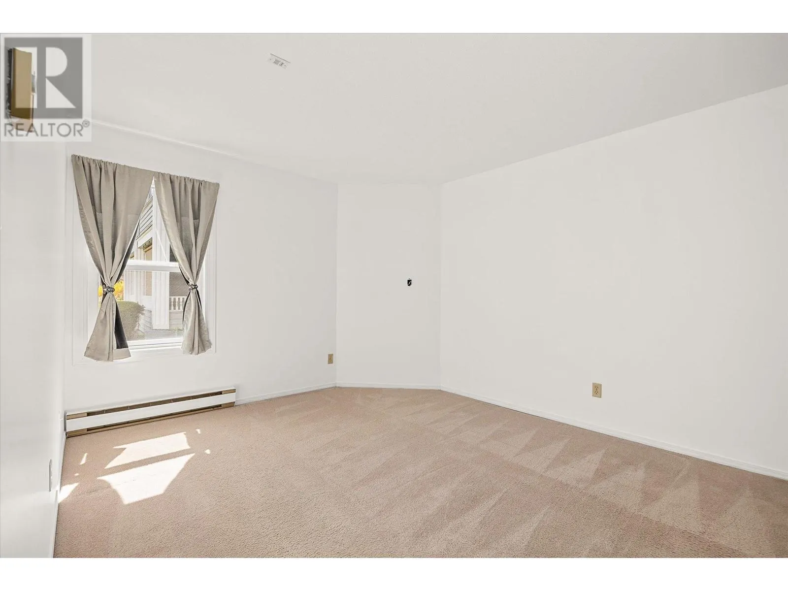575 Sutherland Avenue Unit# 122