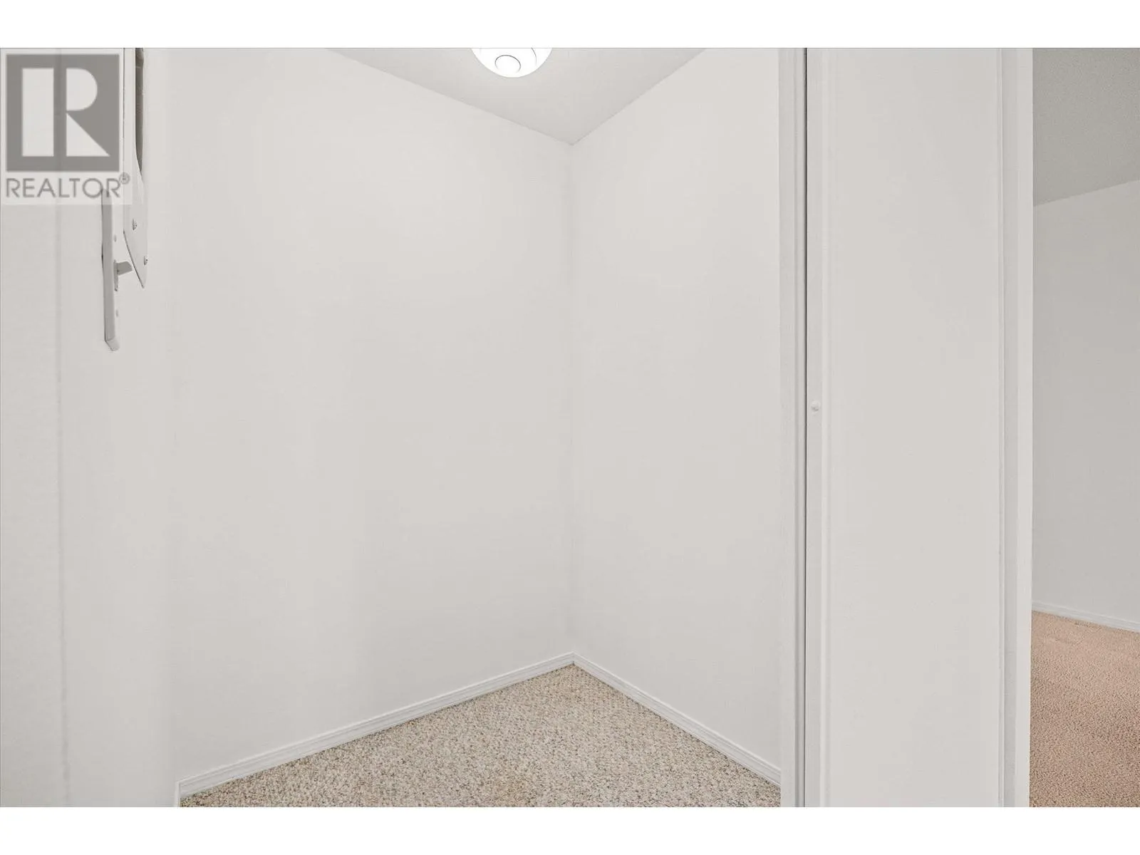 575 Sutherland Avenue Unit# 122