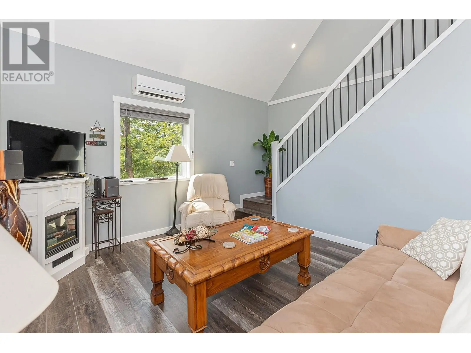 106 Parkside Place