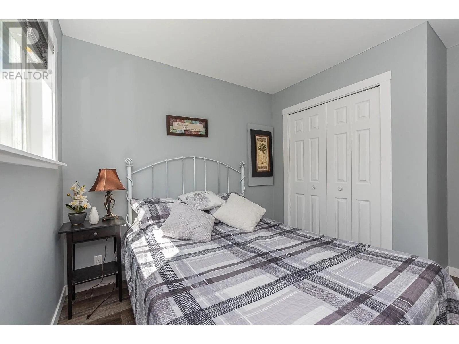 106 Parkside Place