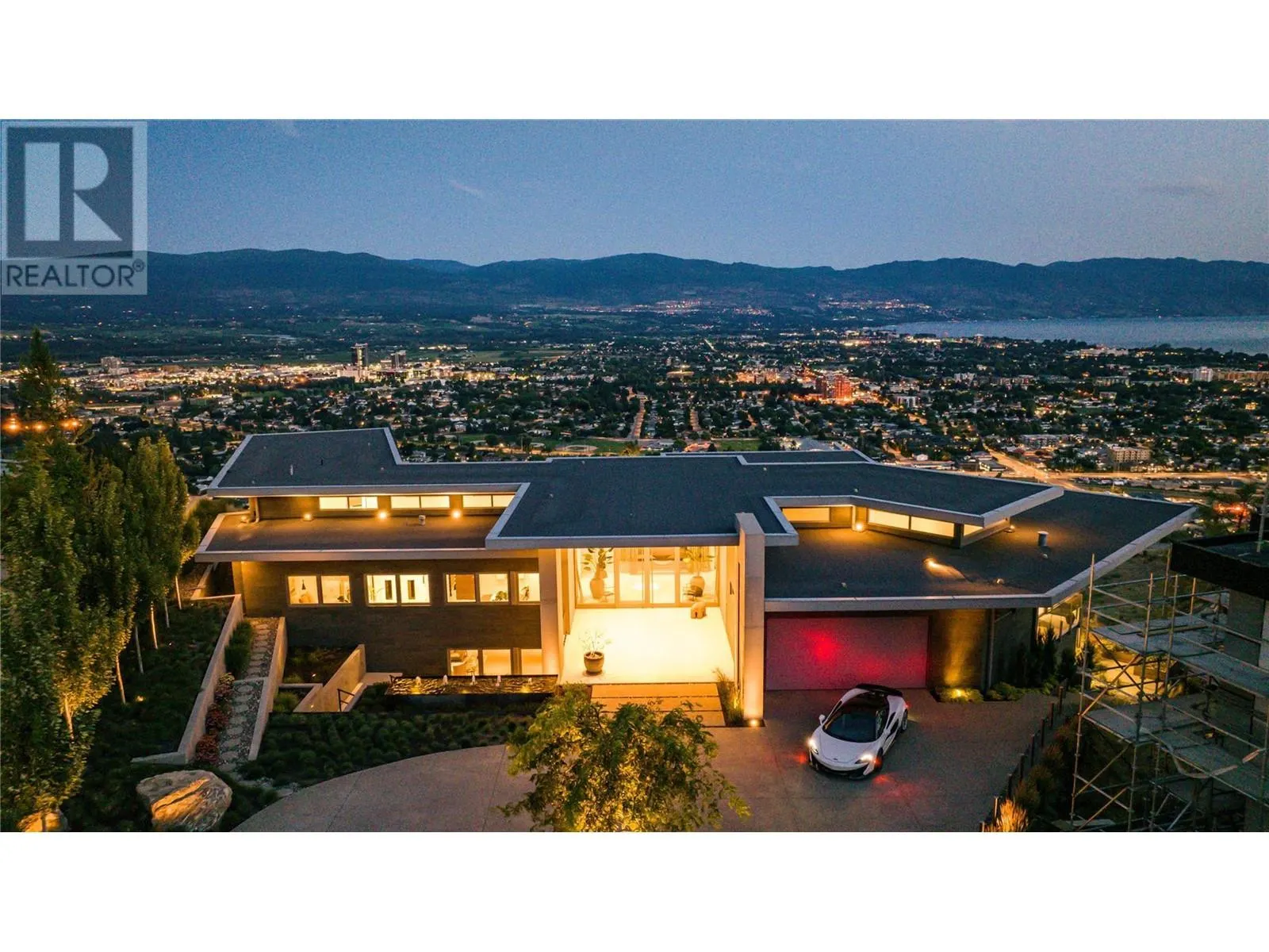 764 Rockcliffe Place