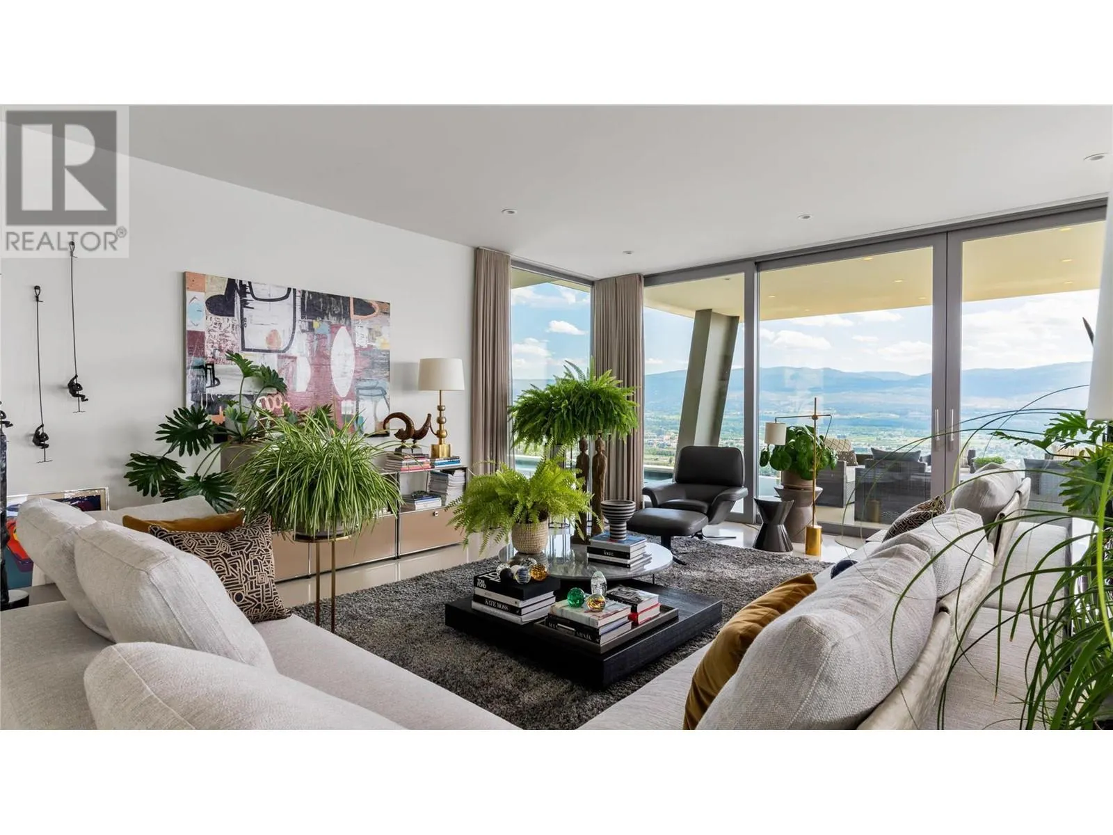 764 Rockcliffe Place