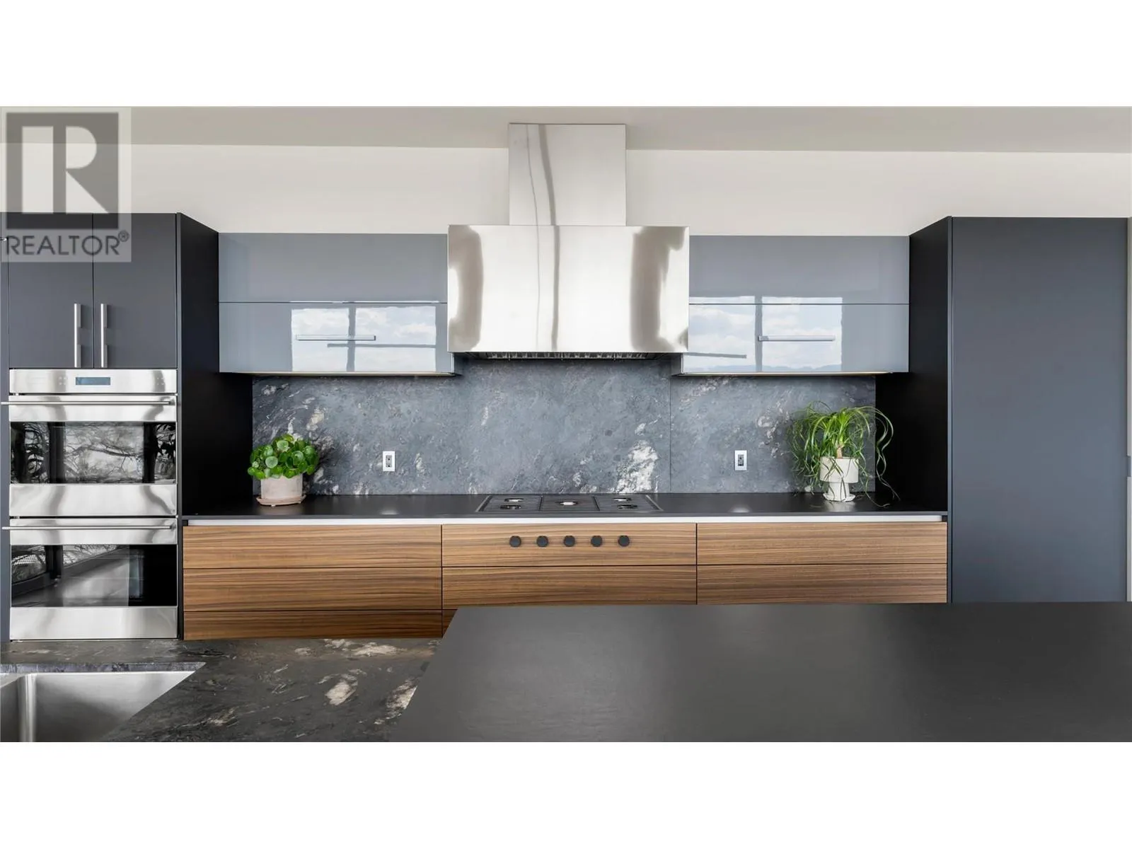 764 Rockcliffe Place