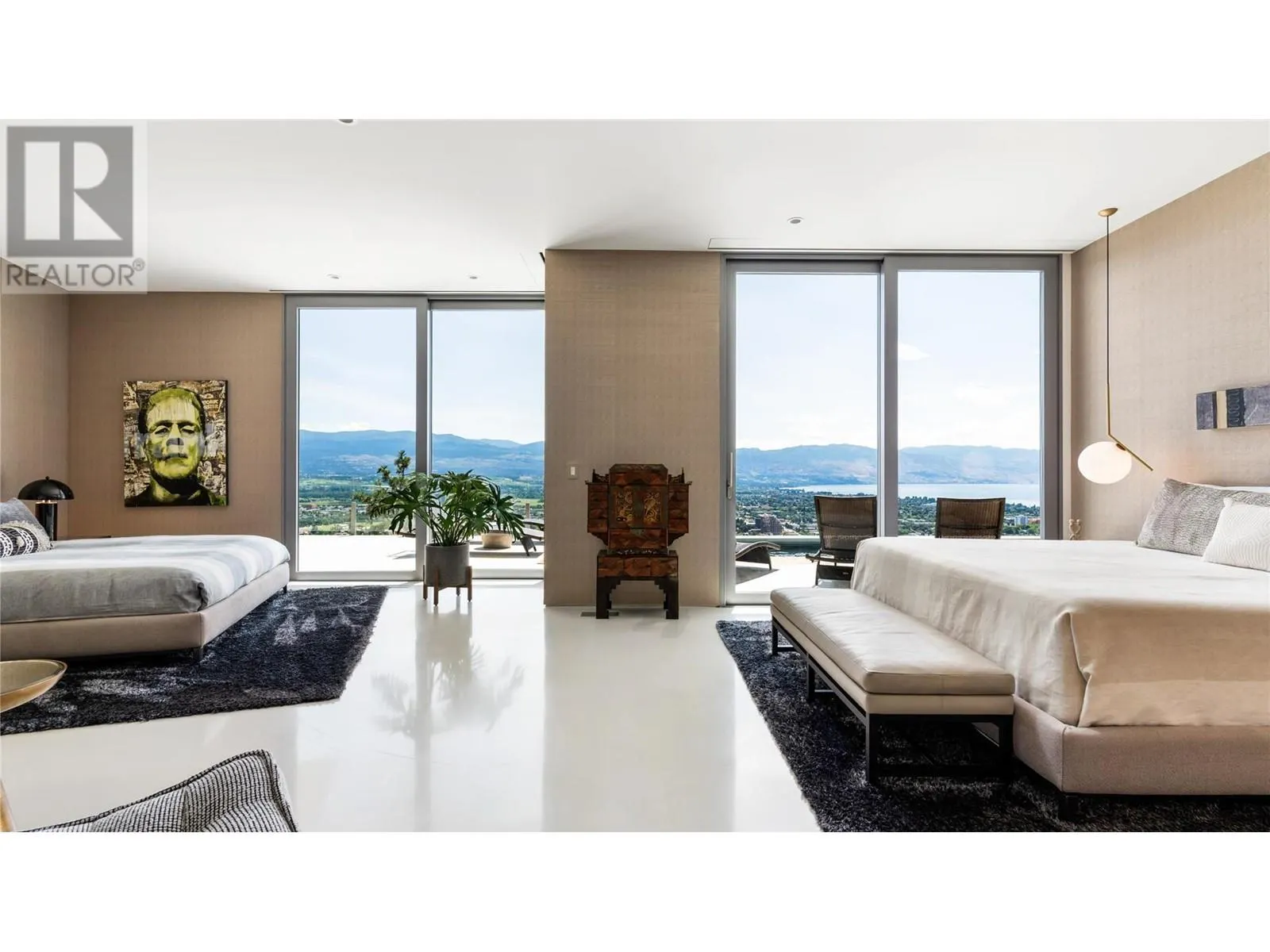 764 Rockcliffe Place