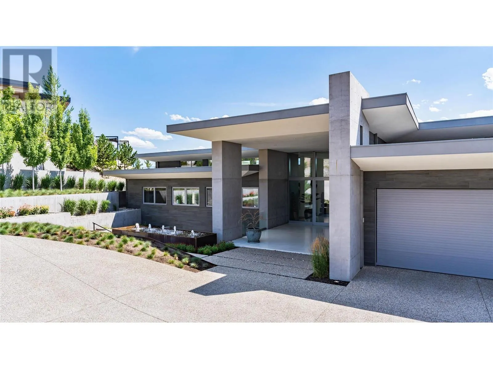 764 Rockcliffe Place