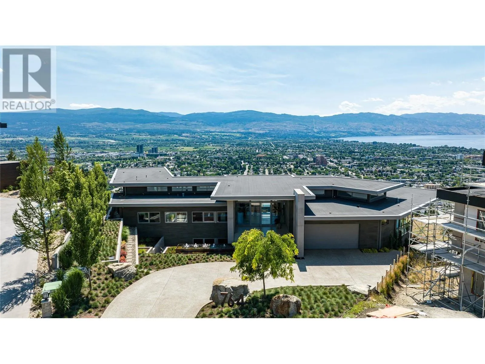 764 Rockcliffe Place