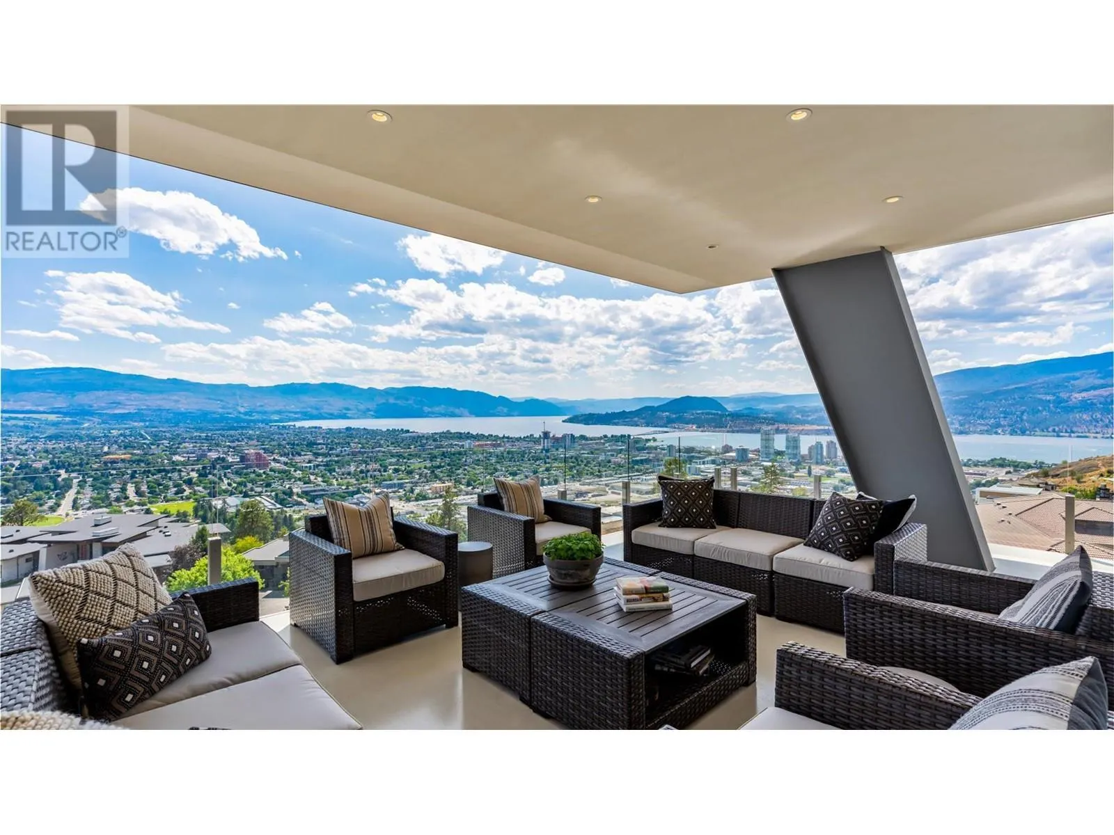 764 Rockcliffe Place