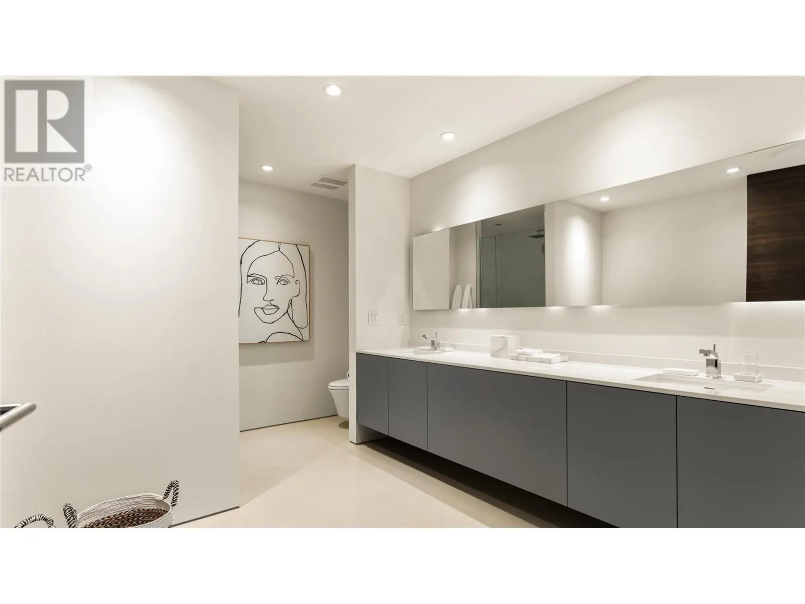 764 Rockcliffe Place