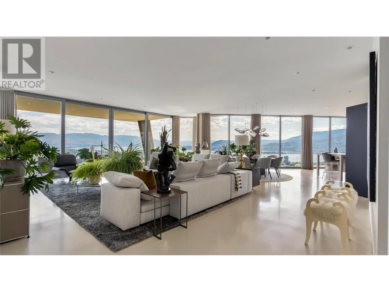 764 Rockcliffe Place