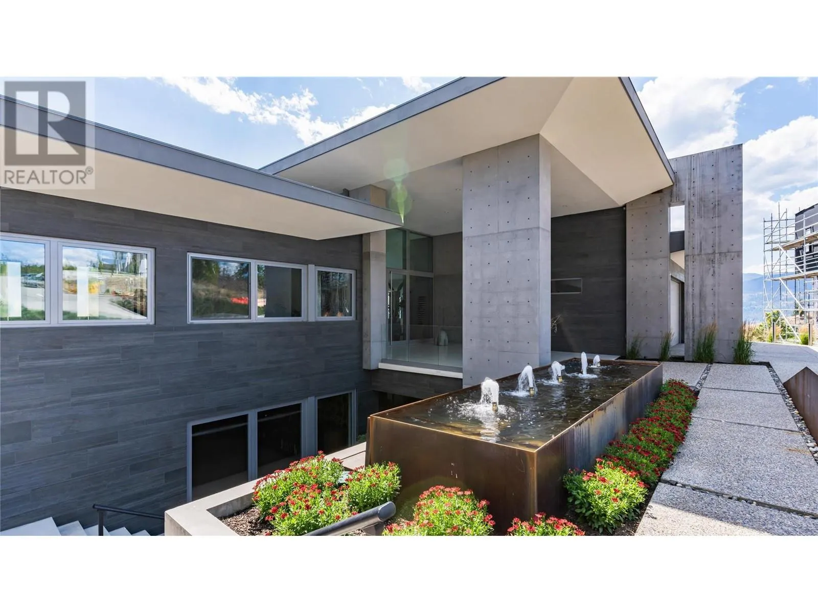764 Rockcliffe Place