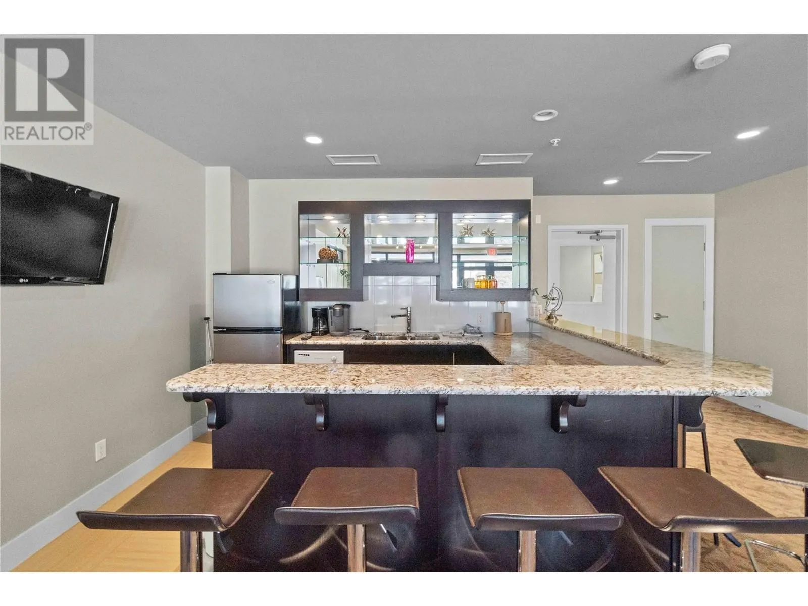 326 Mara Lake Lane Unit# 410