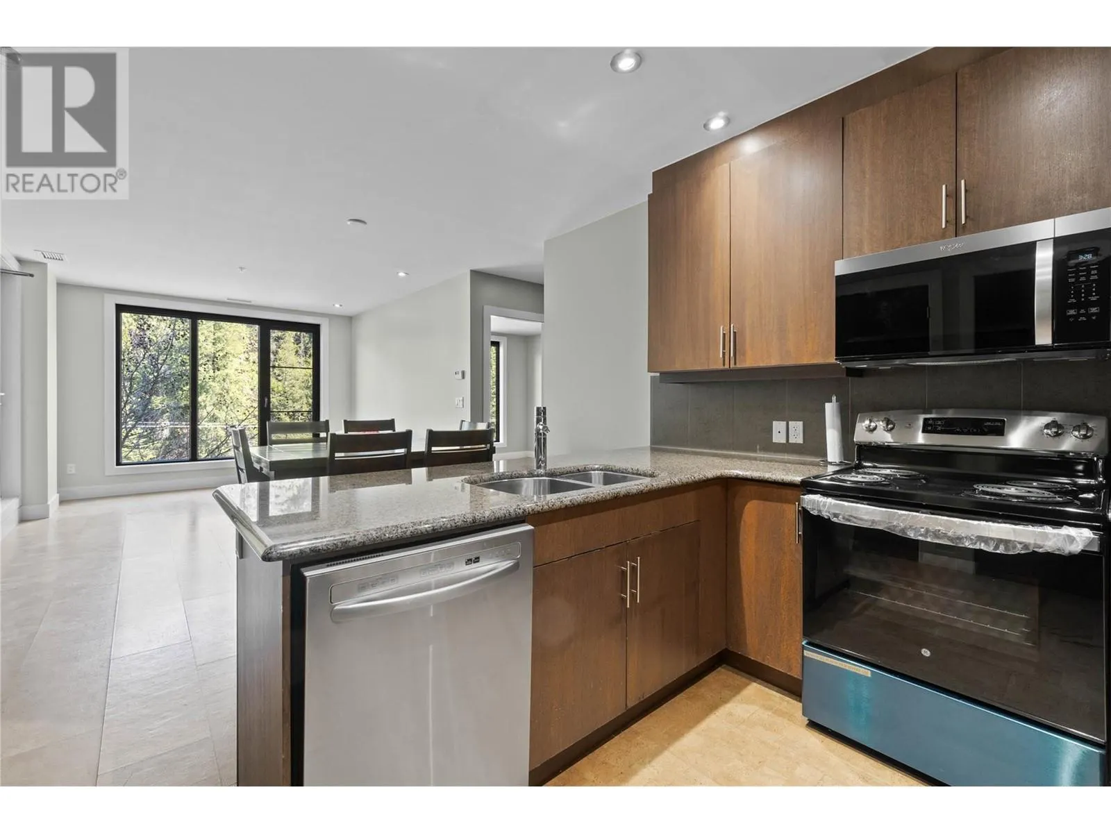 326 Mara Lake Lane Unit# 410