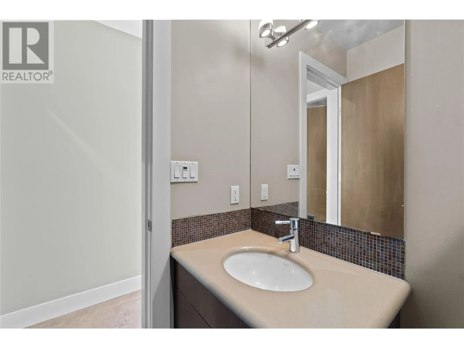 326 Mara Lake Lane Unit# 410