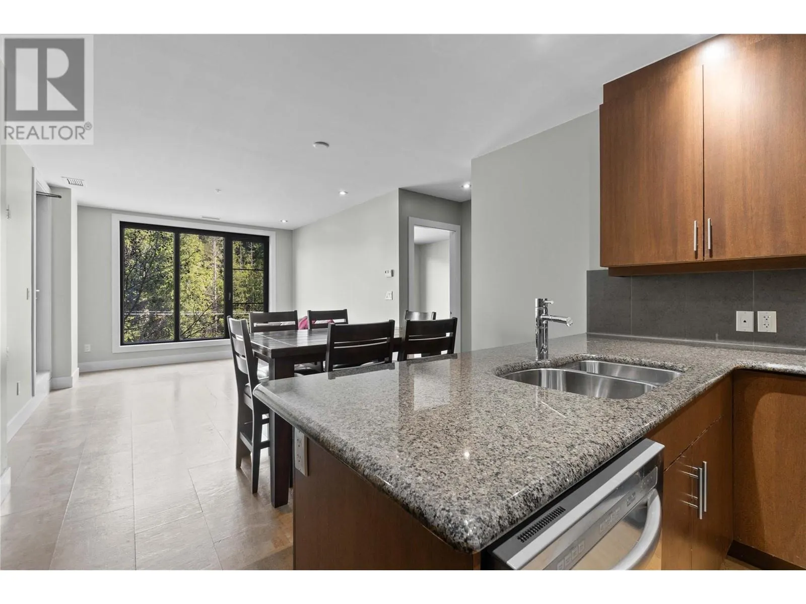326 Mara Lake Lane Unit# 410