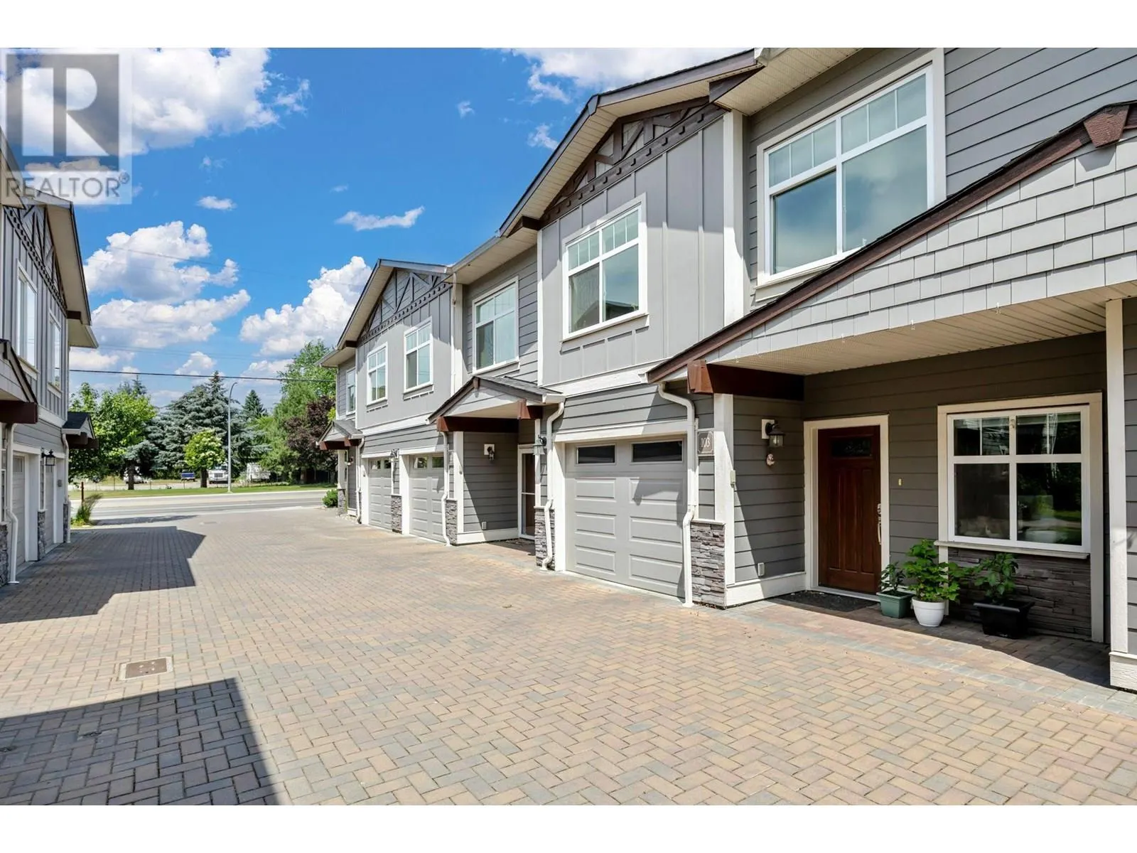 3606 25 Avenue Unit# 103