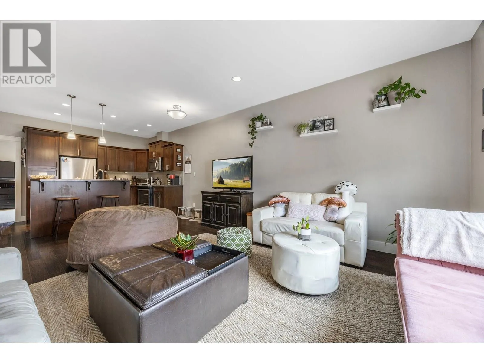 3606 25 Avenue Unit# 103