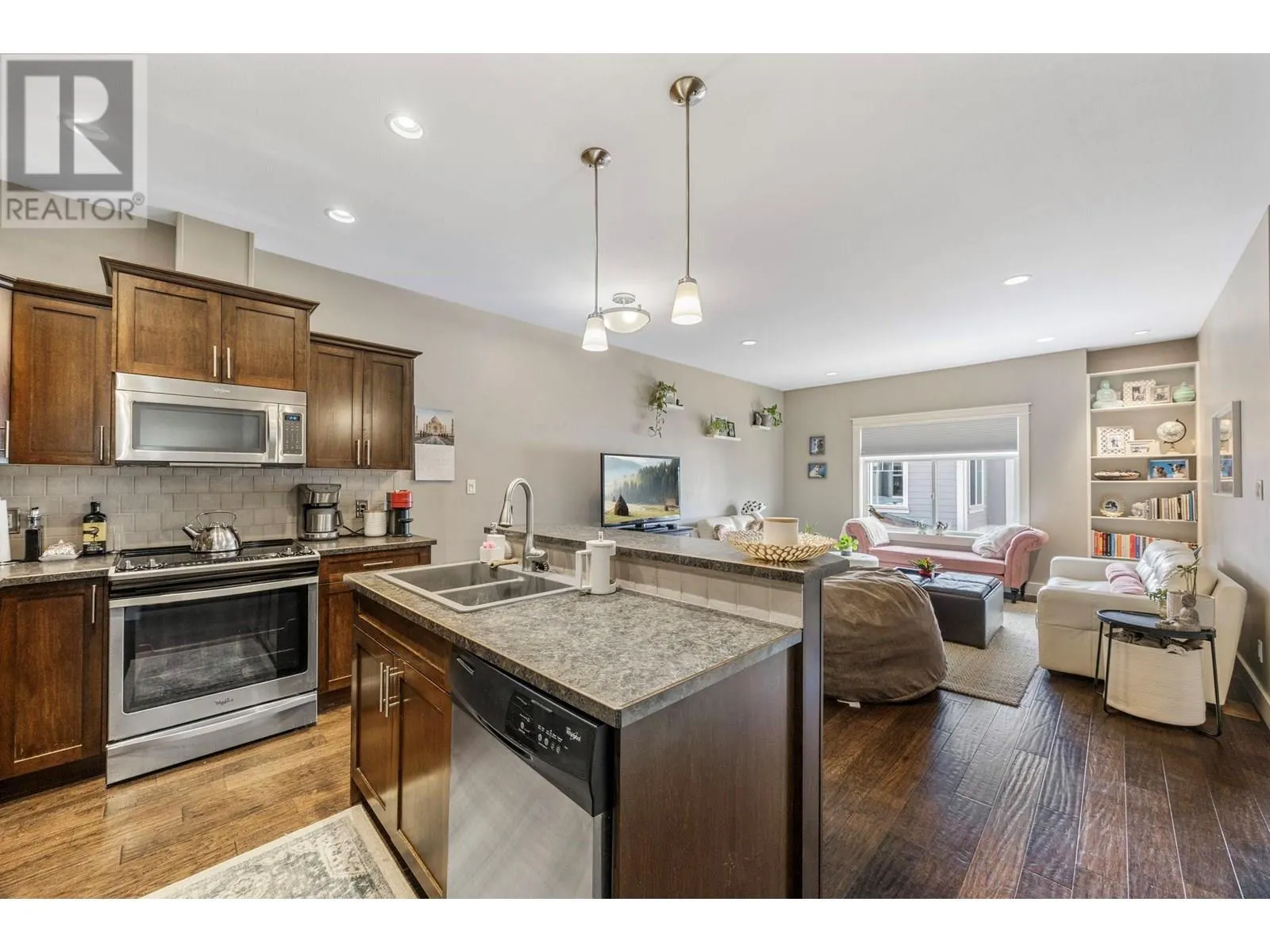 3606 25 Avenue Unit# 103