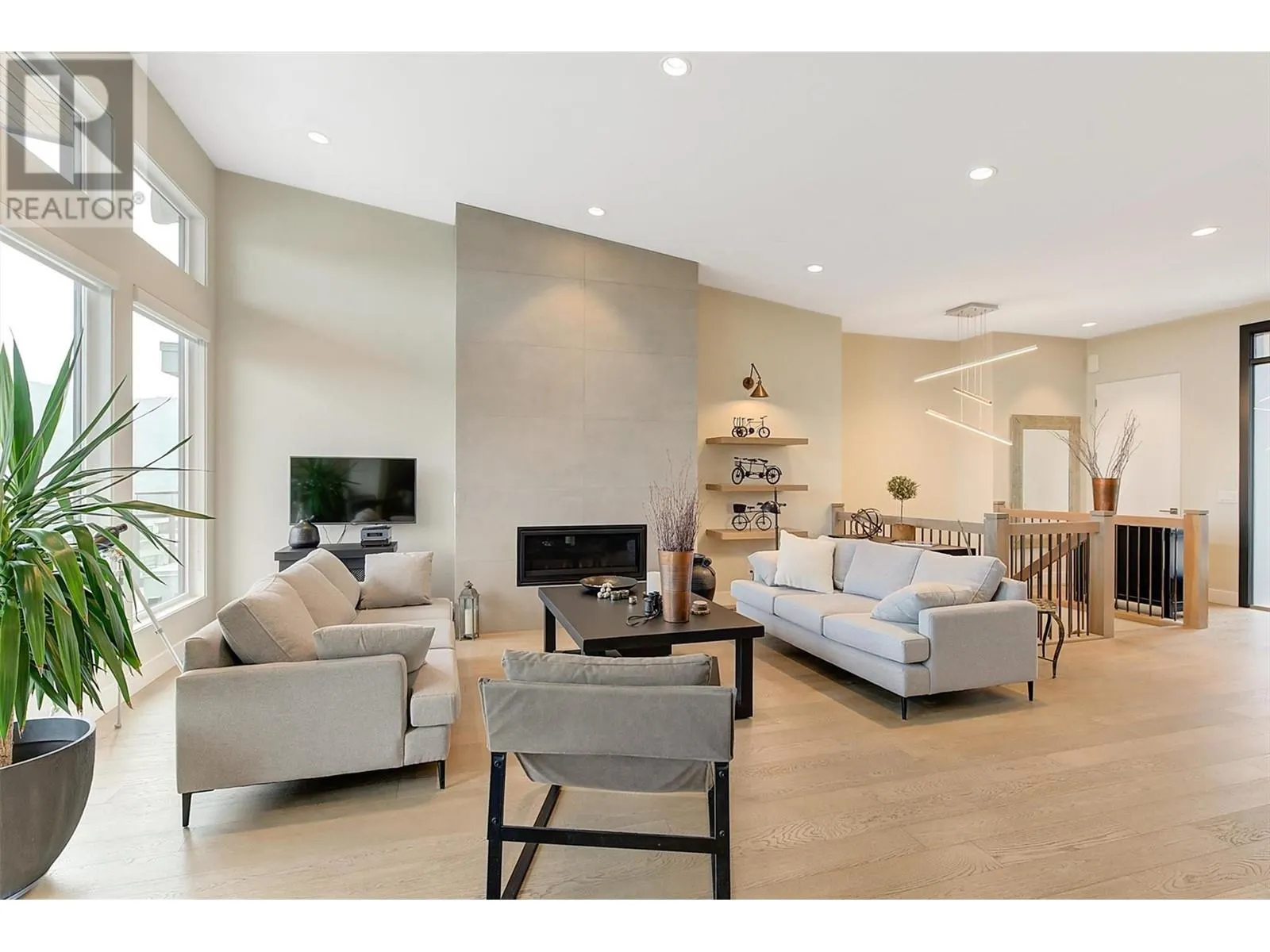 9728 Centrestone Crescent