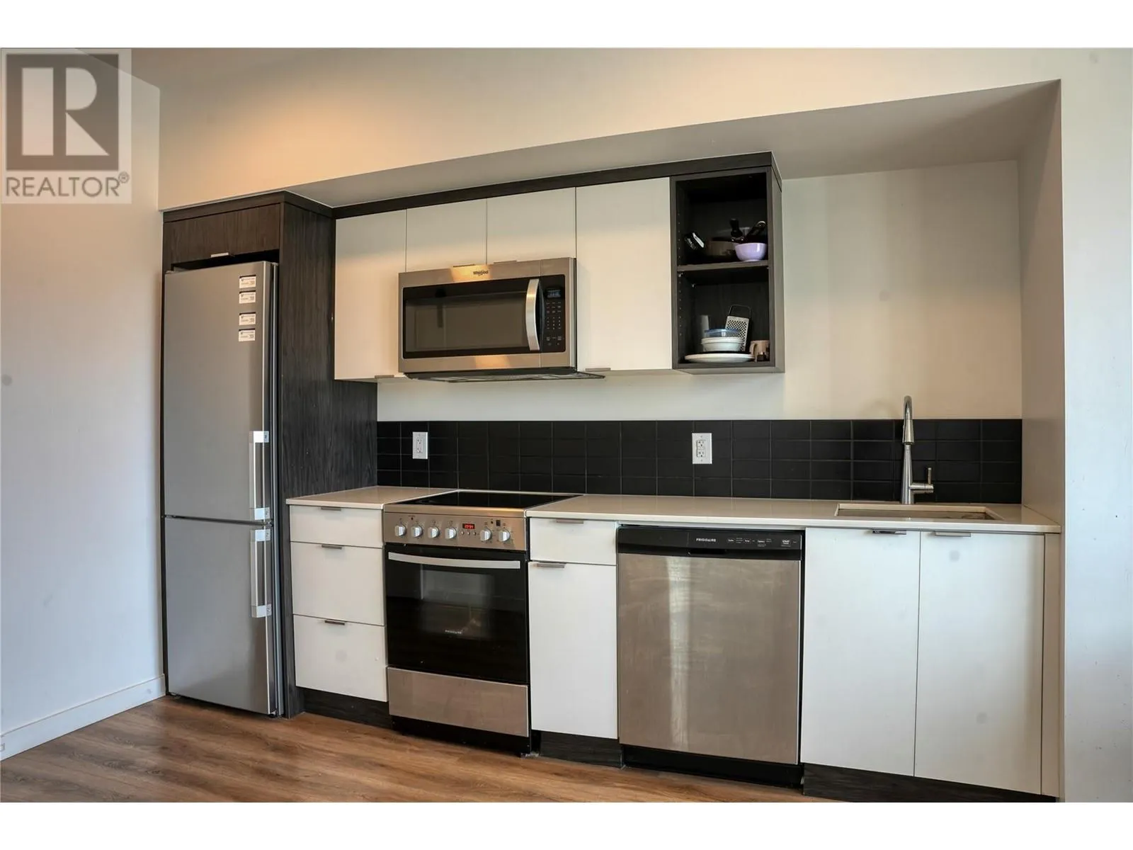 615 Rutland Road N Unit# 517