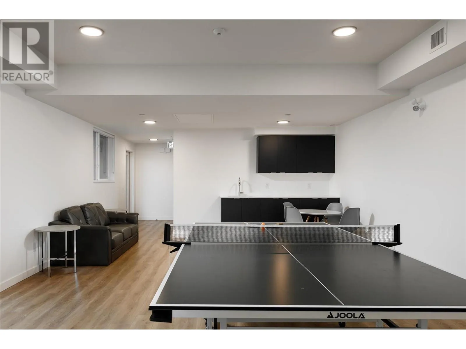 615 Rutland Road N Unit# 517