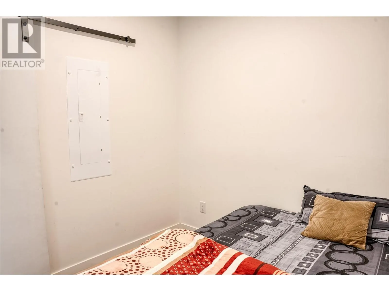 615 Rutland Road N Unit# 517