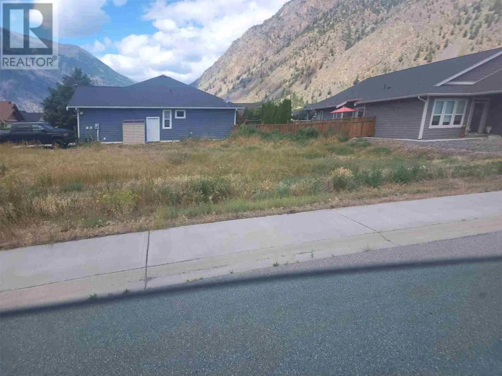 300 FORNER Crescent