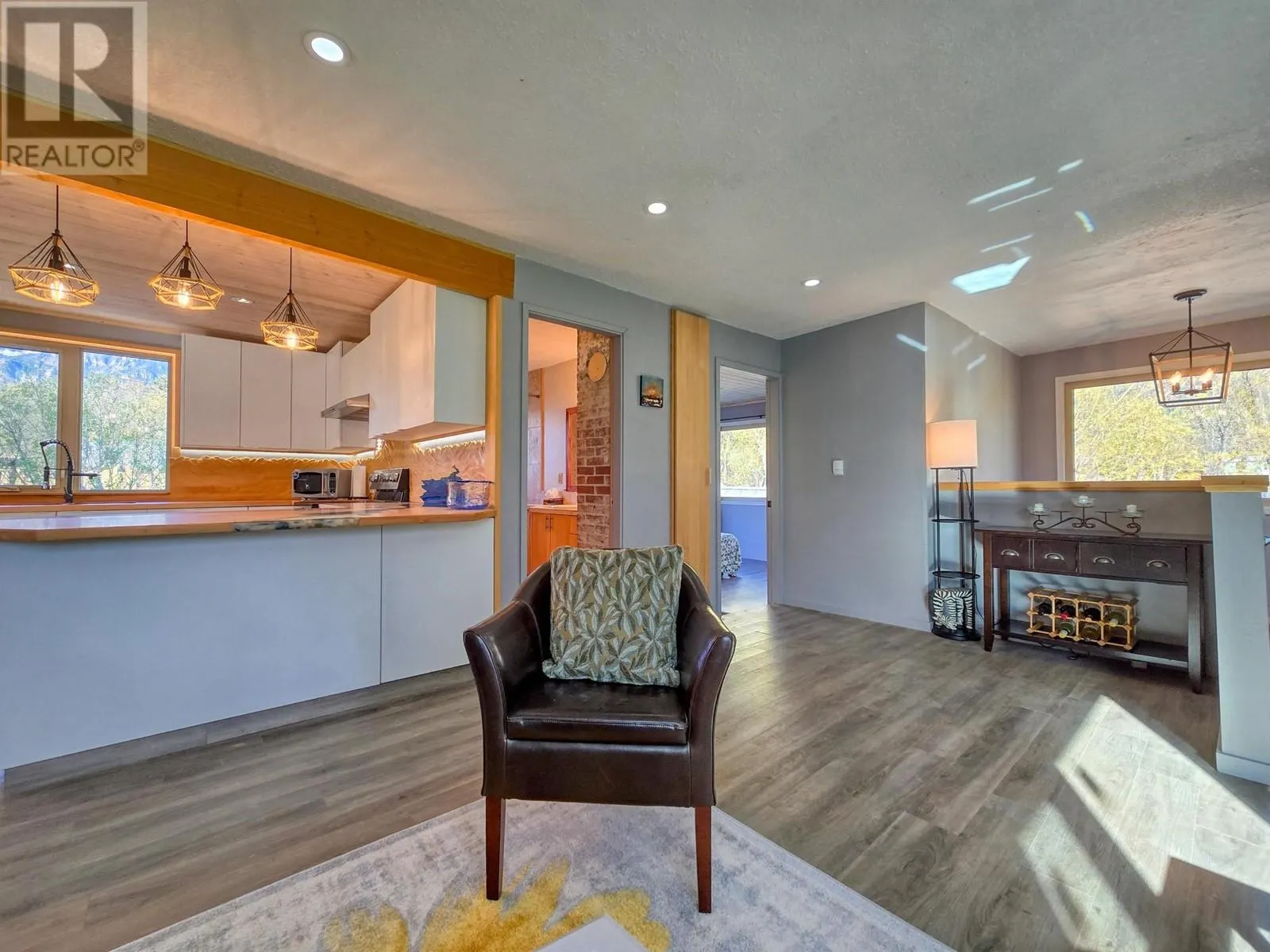 5765 COLUMBIA Road