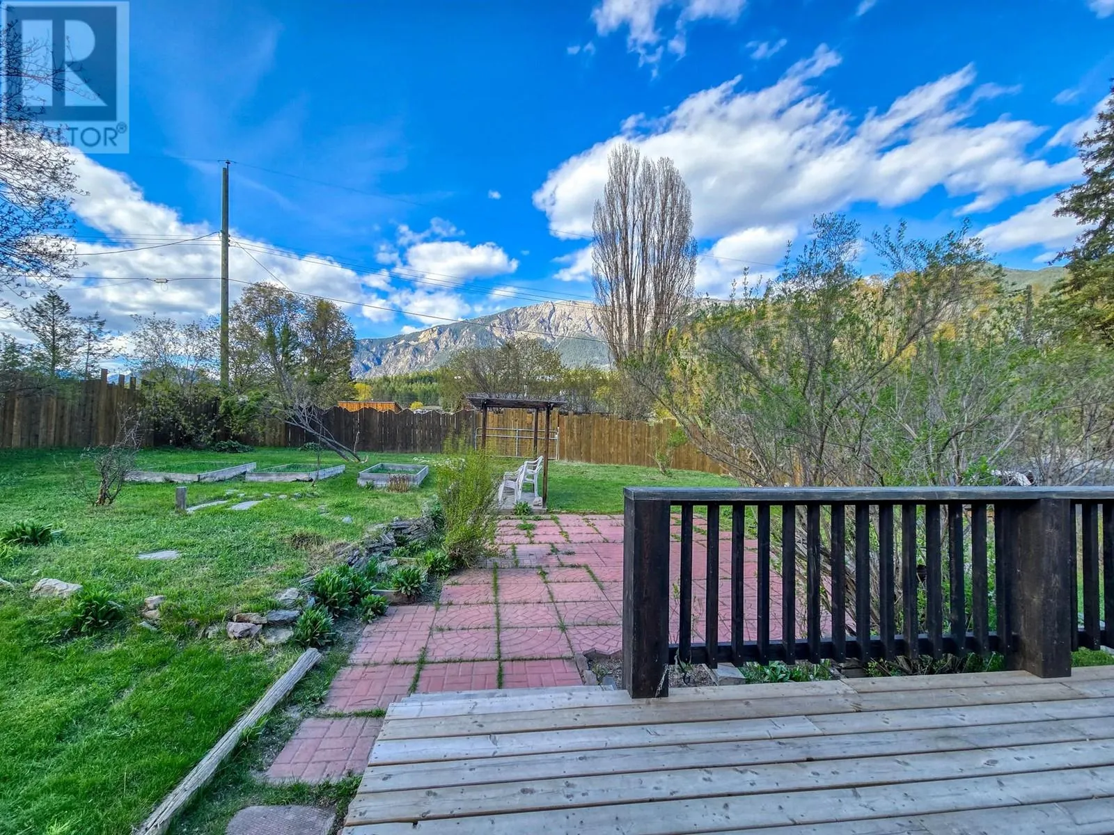 5765 COLUMBIA Road