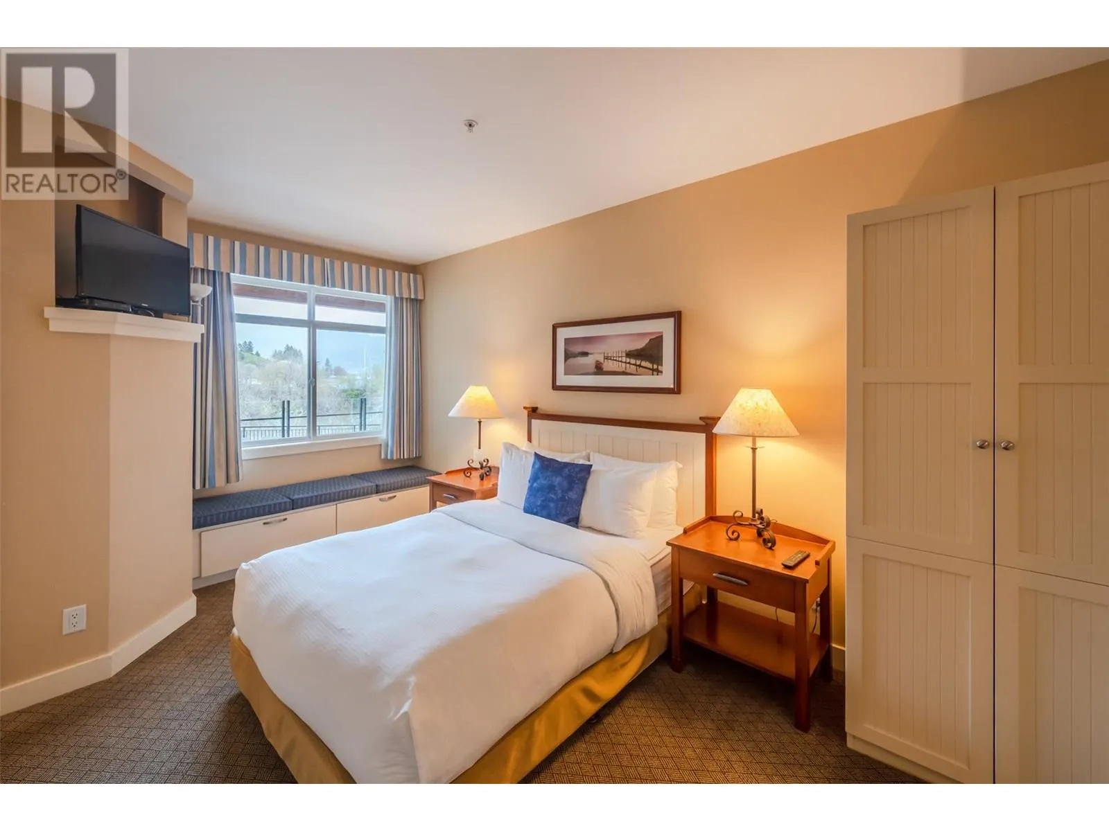 13011 Lakeshore Drive Unit# 105