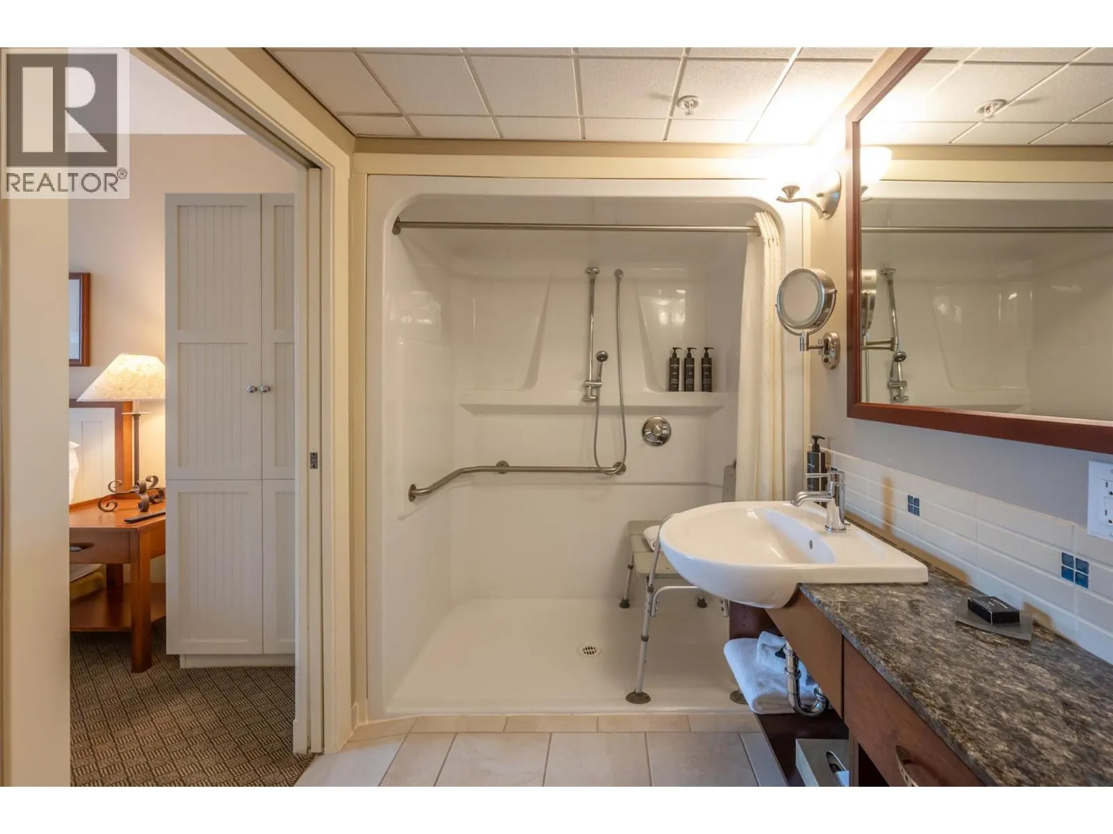 13011 Lakeshore Drive Unit# 105