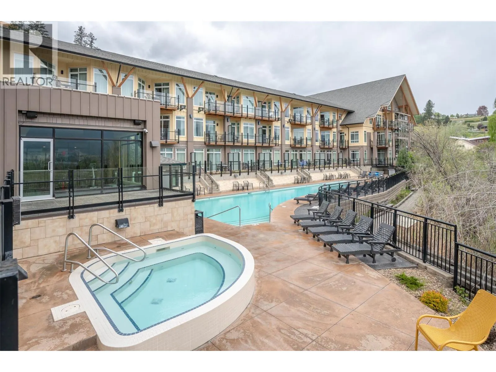 13011 Lakeshore Drive Unit# 105
