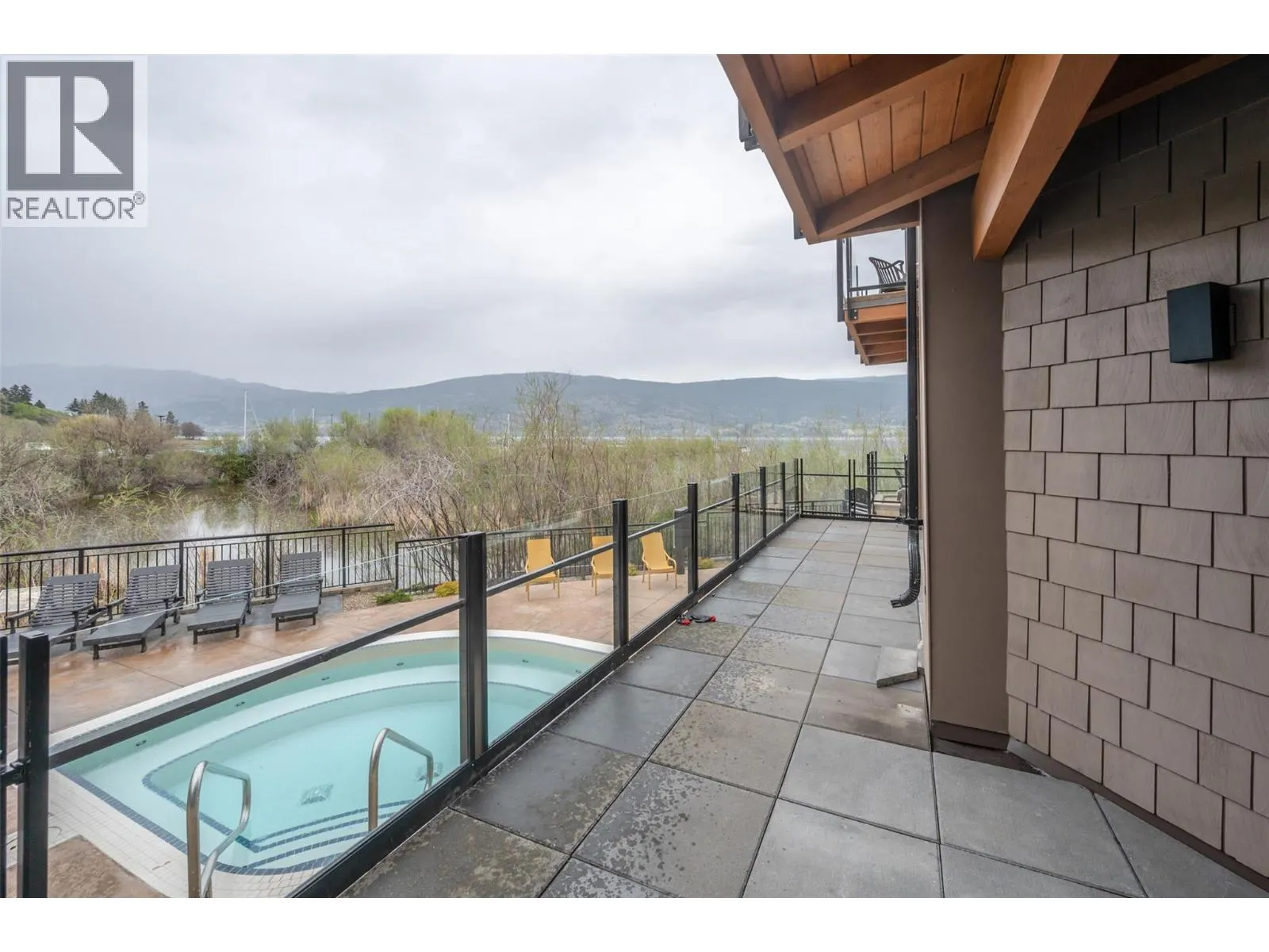 13011 Lakeshore Drive Unit# 105