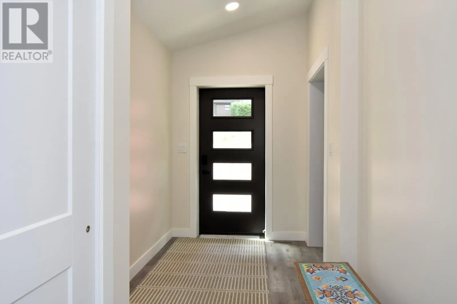 3044 Cedar Drive