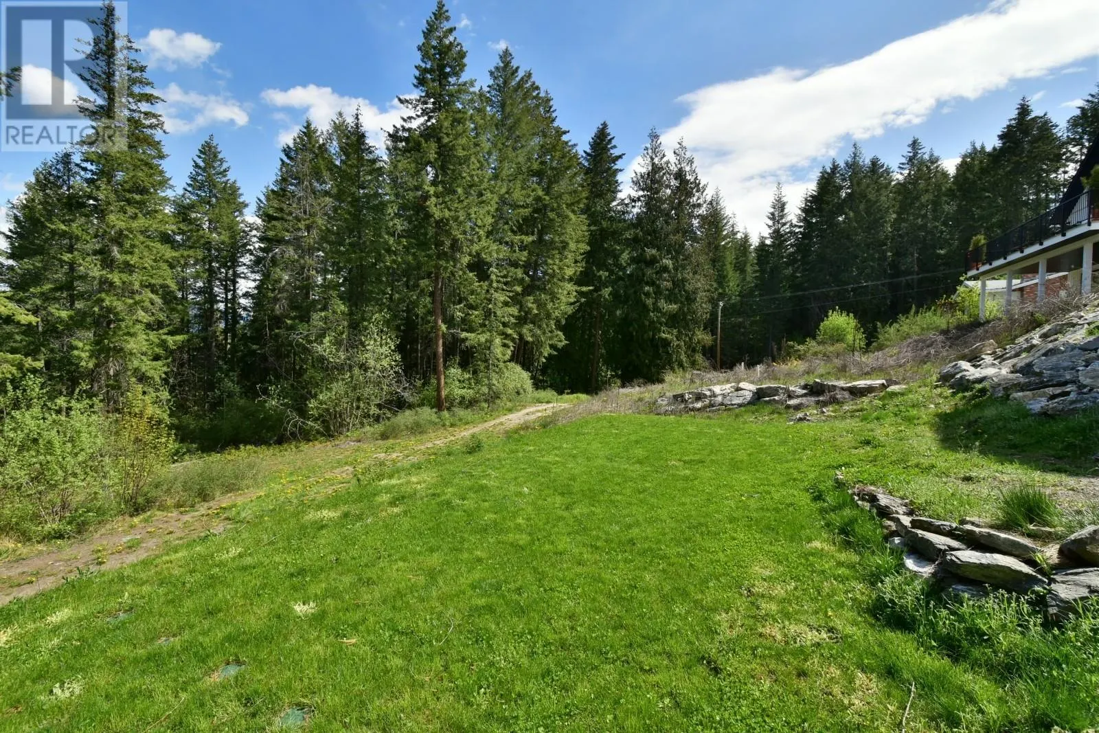 3044 Cedar Drive