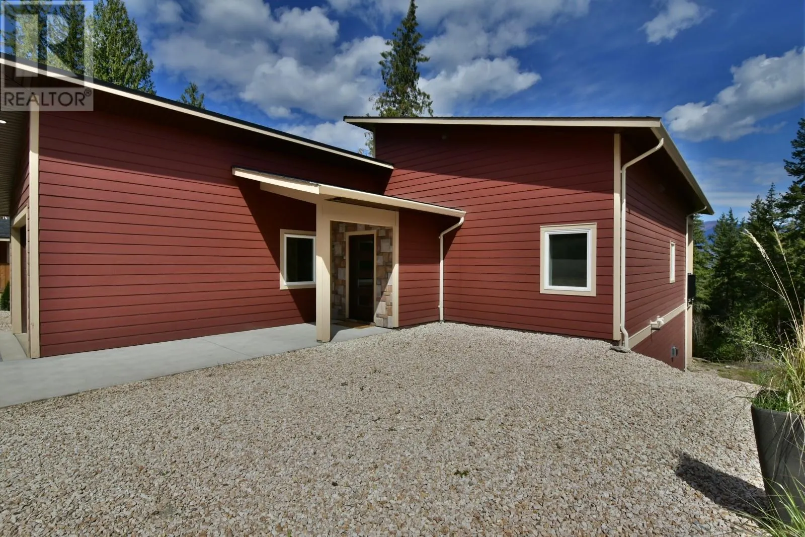 3044 Cedar Drive