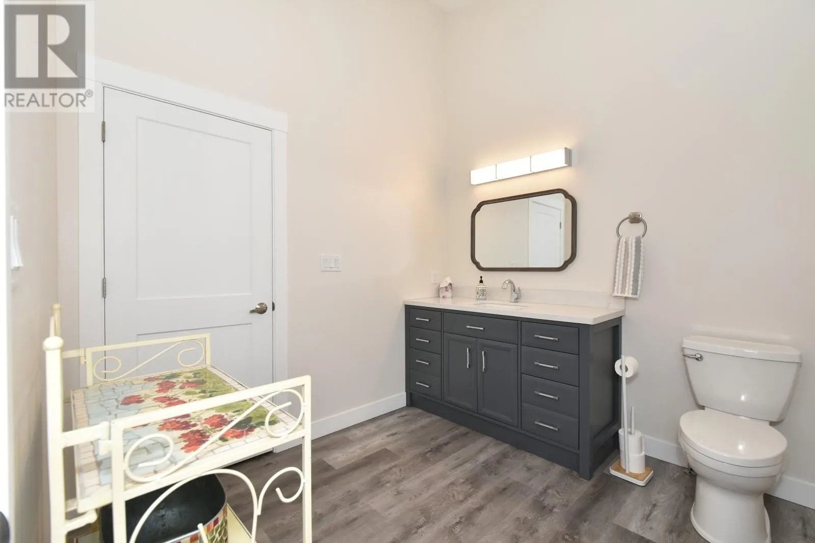 3044 Cedar Drive