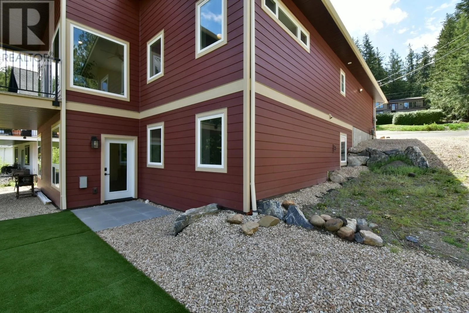 3044 Cedar Drive